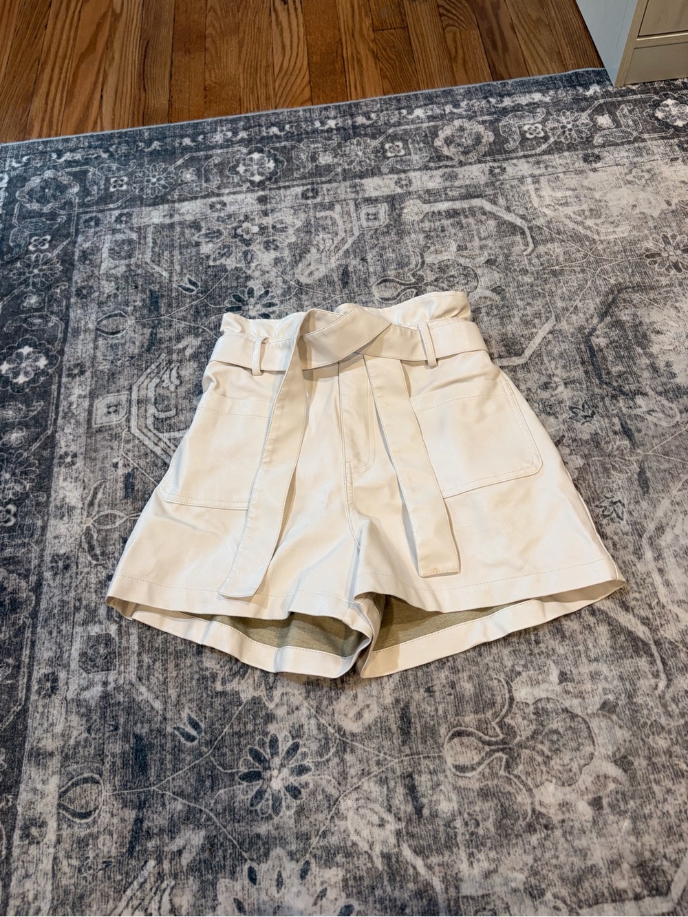 Blue Rain High-Waist faux leather Belted Shorts in Creamy White